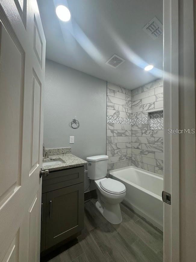 Image 10 of 11 For 1916 Verano Drive 1914b