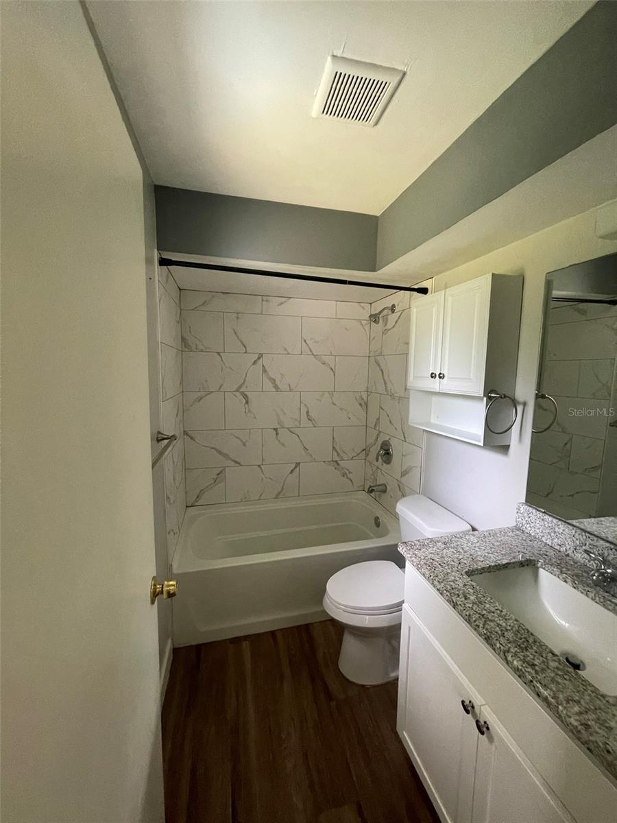 Image 15 of 21 For 1137 Jamajo Boulevard 1141