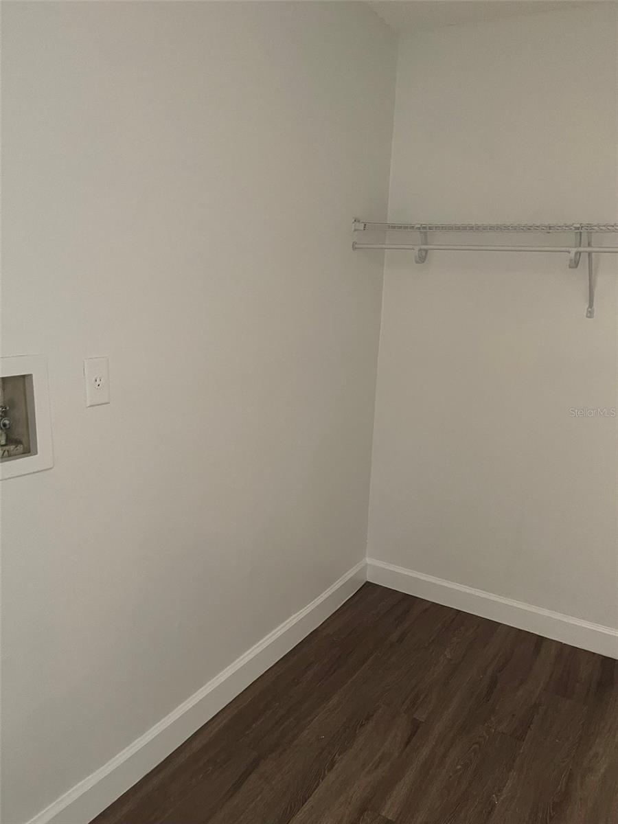 Image 17 of 21 For 1137 Jamajo Boulevard 1141