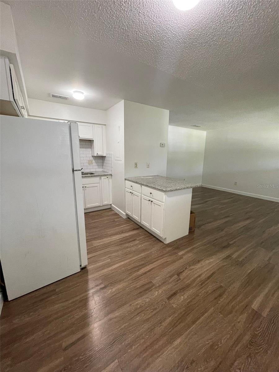 Image 19 of 21 For 1137 Jamajo Boulevard 1141