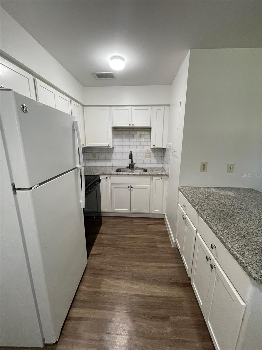 Image 21 of 21 For 1137 Jamajo Boulevard 1141