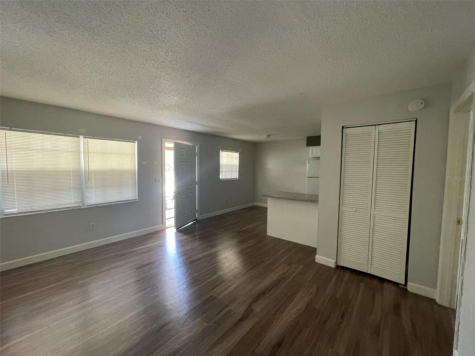 Image 5 of 21 For 1137 Jamajo Boulevard 1141