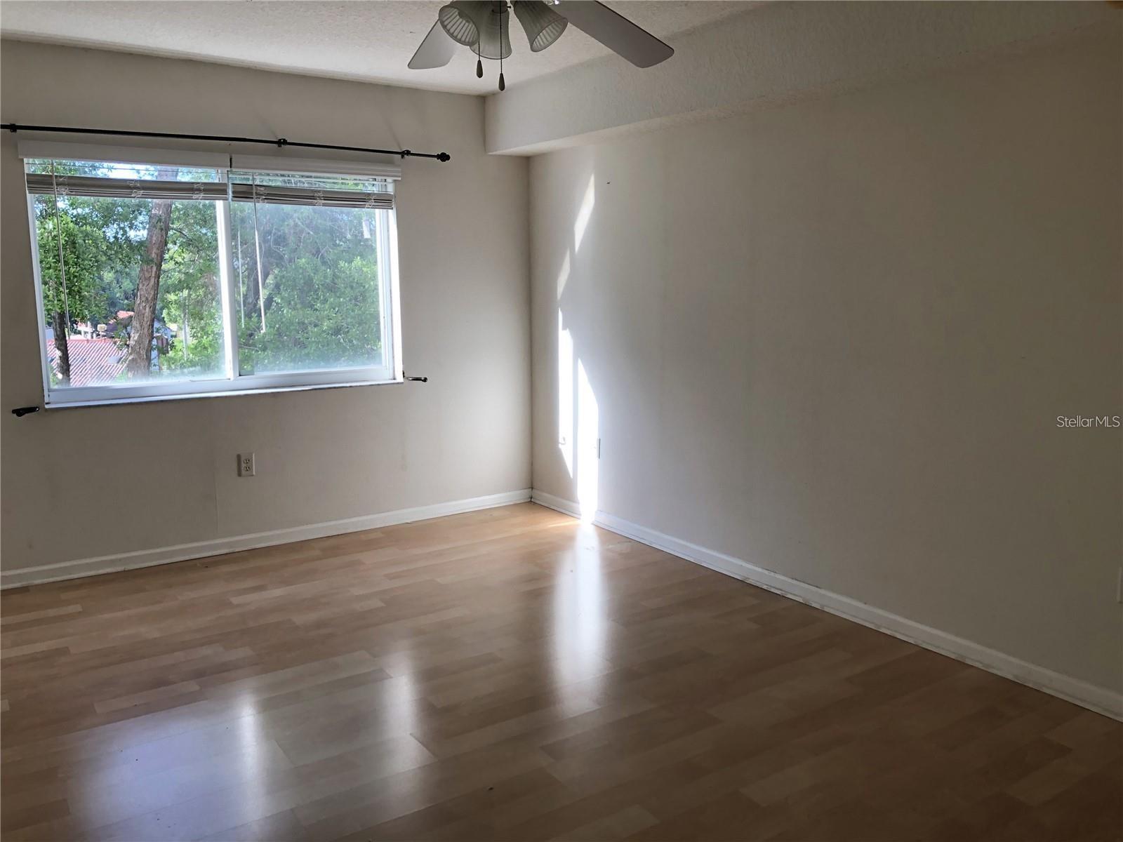 Image 12 of 19 For 1150 Carmel Circle 308