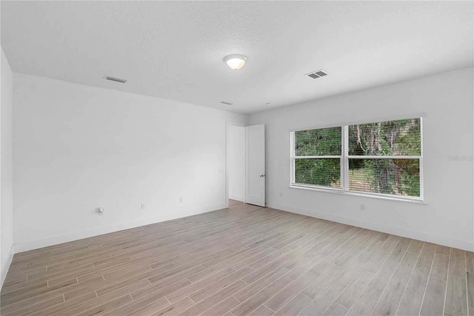 Image 5 of 29 For 1812 Stoneywood Way