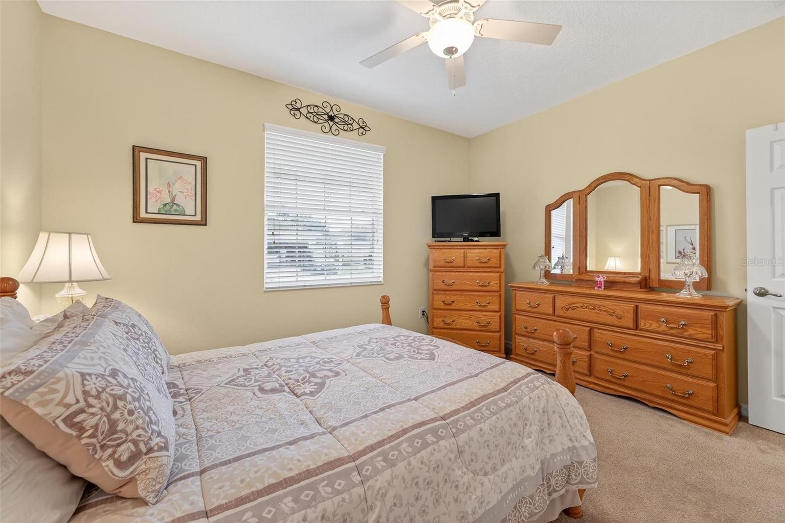 Image 11 of 47 For 8336 77th Court