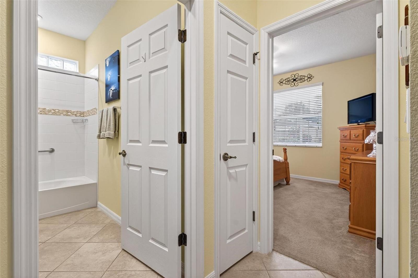 Image 8 of 47 For 8336 77th Court