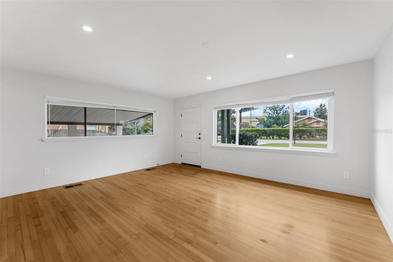Image 10 of 39 For 714 28th Street