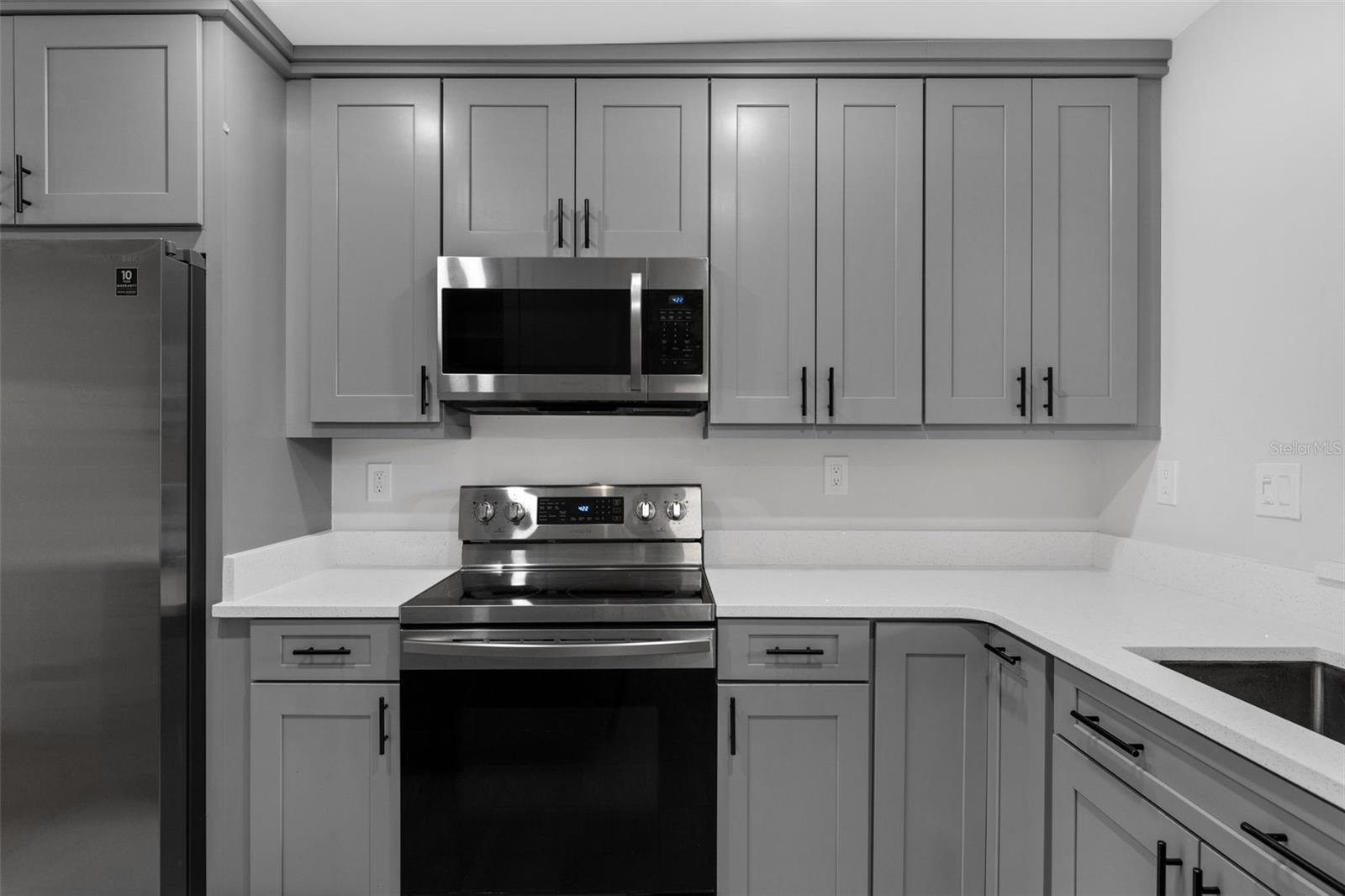 Image 13 of 39 For 714 28th Street