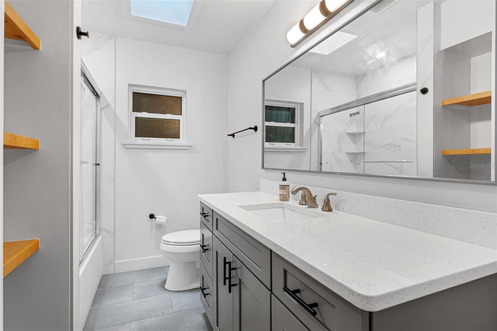 Image 21 of 39 For 714 28th Street