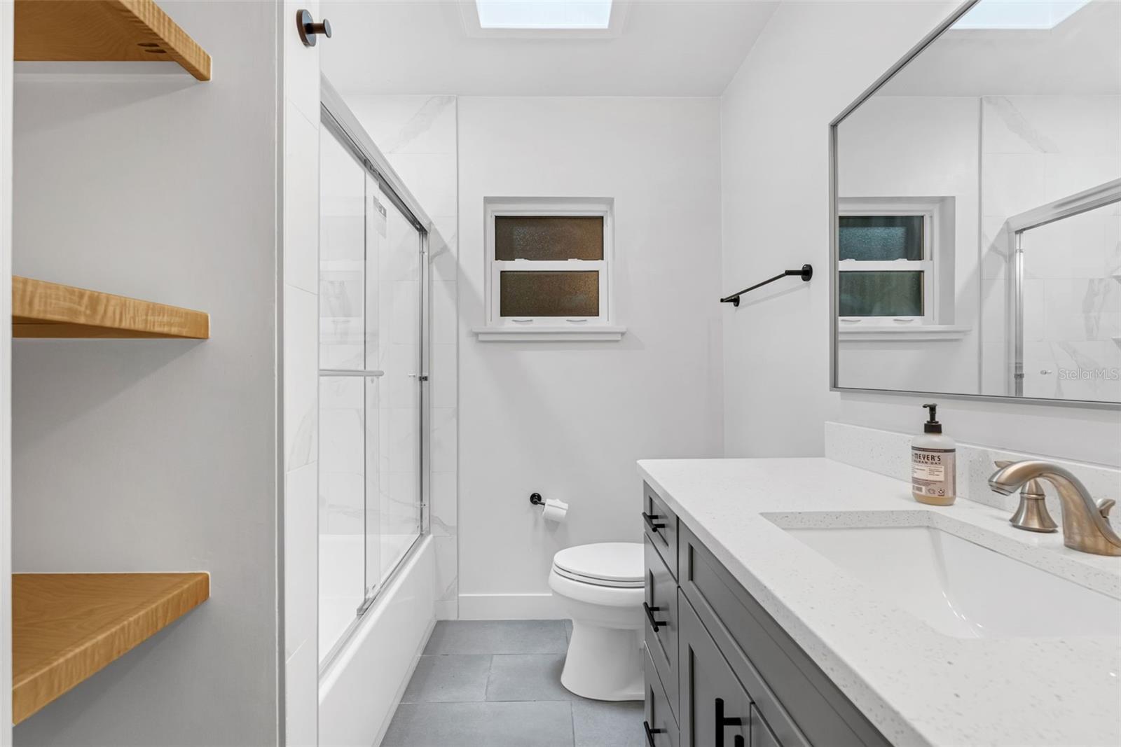 Image 22 of 39 For 714 28th Street