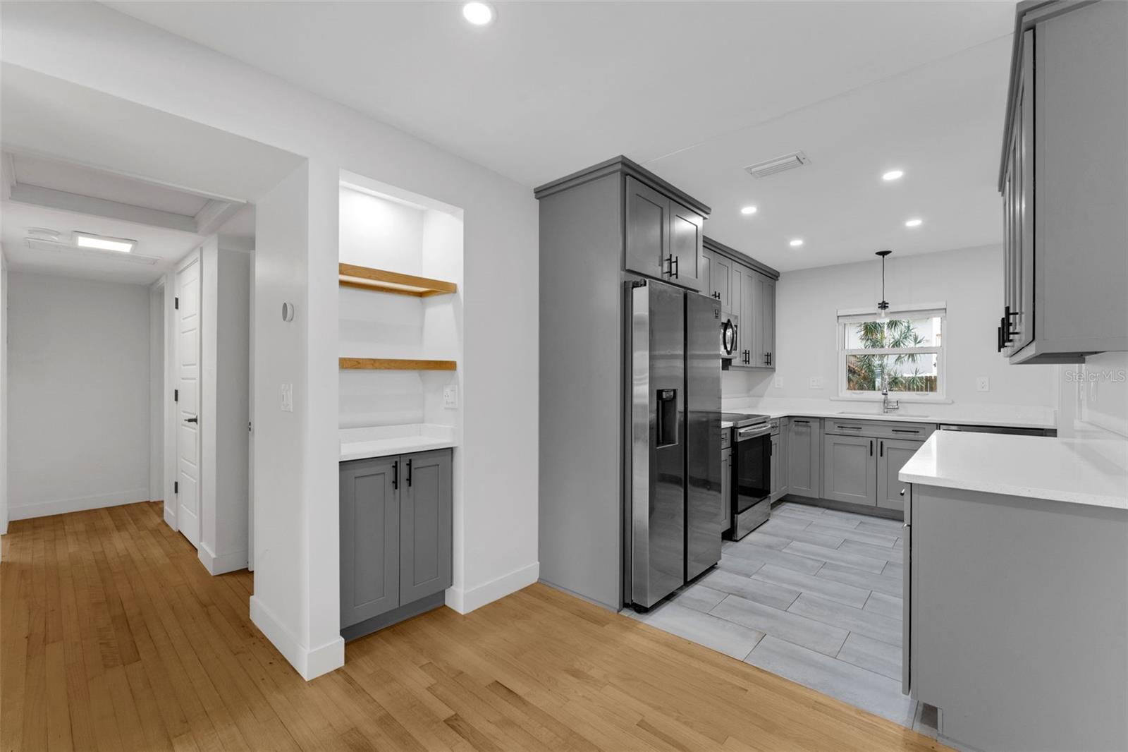 Image 6 of 39 For 714 28th Street