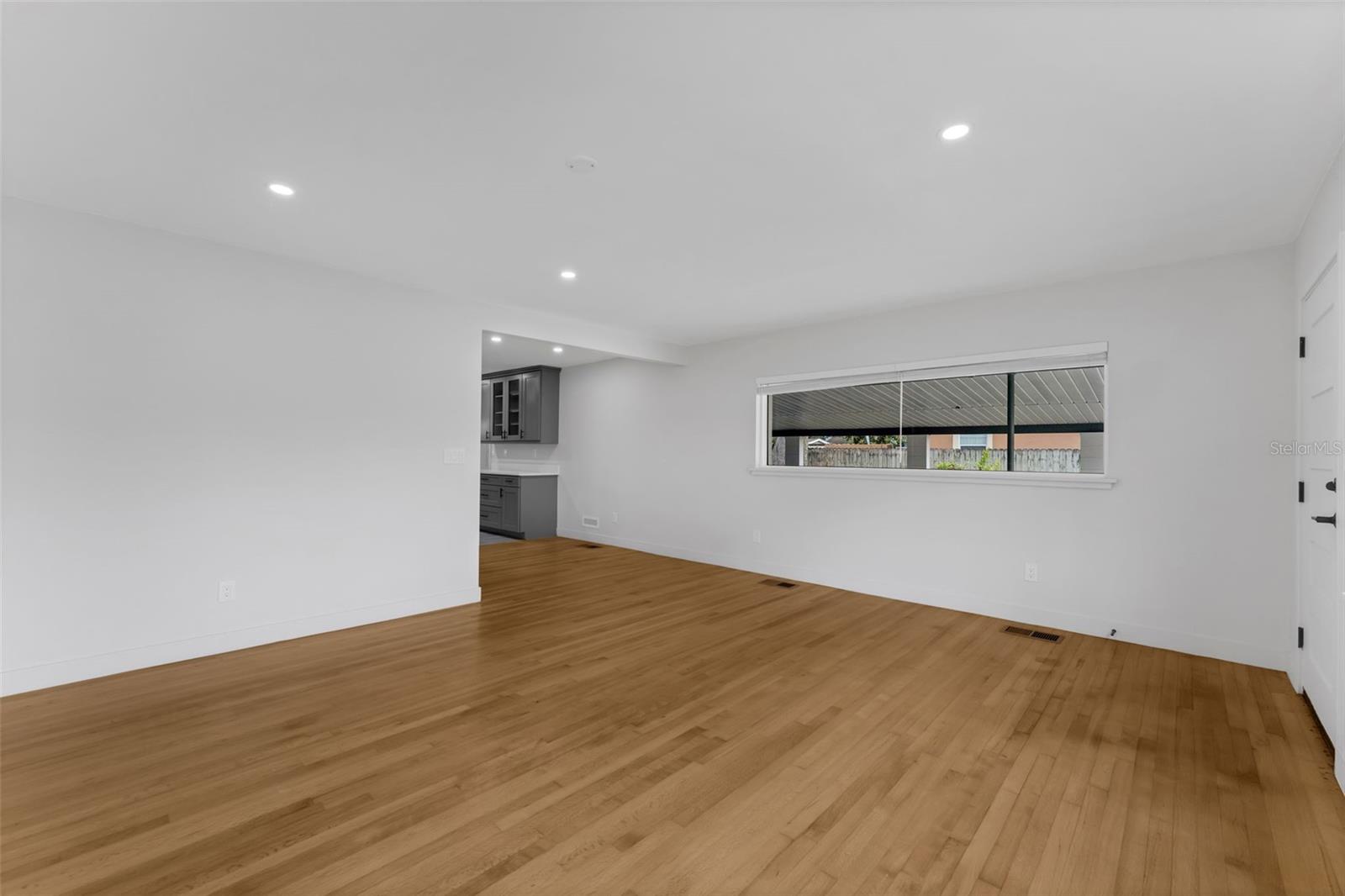 Image 9 of 39 For 714 28th Street