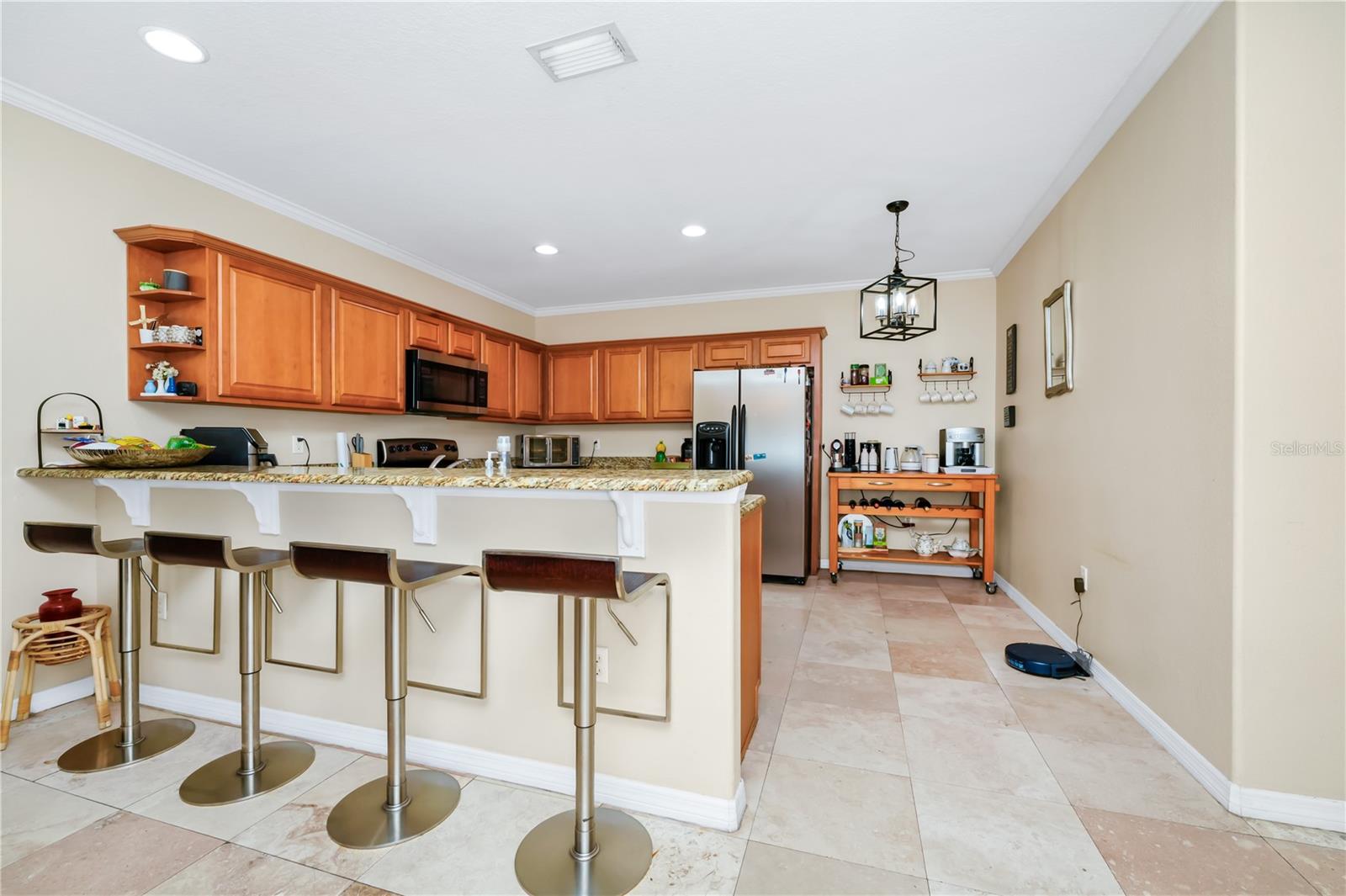 Image 13 of 42 For 1046 Morris Avenue 1046
