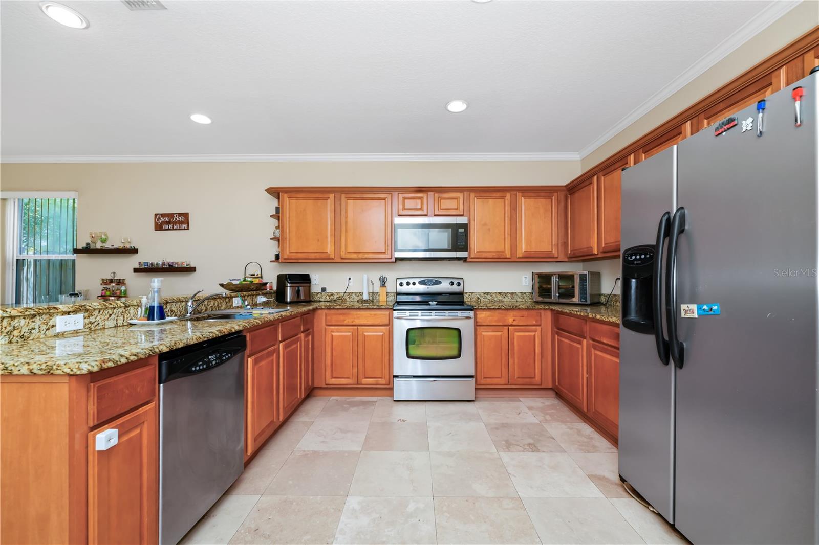 Image 14 of 42 For 1046 Morris Avenue 1046