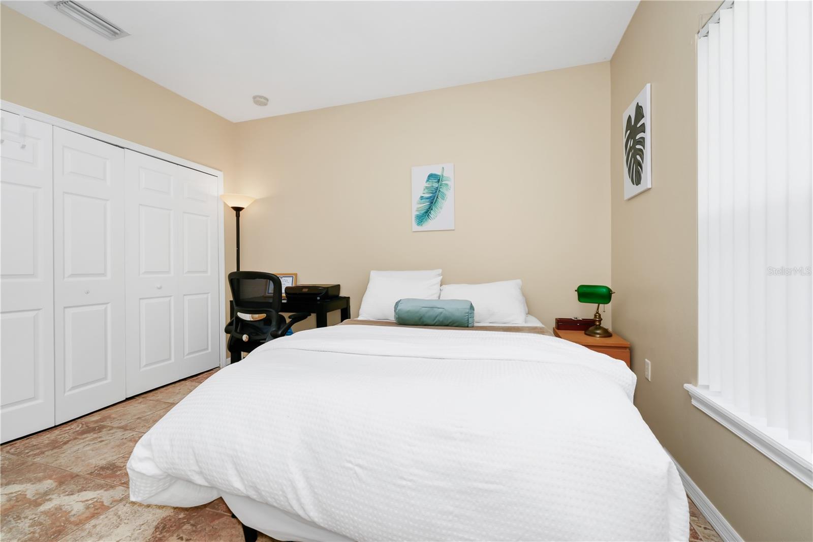 Image 34 of 42 For 1046 Morris Avenue 1046