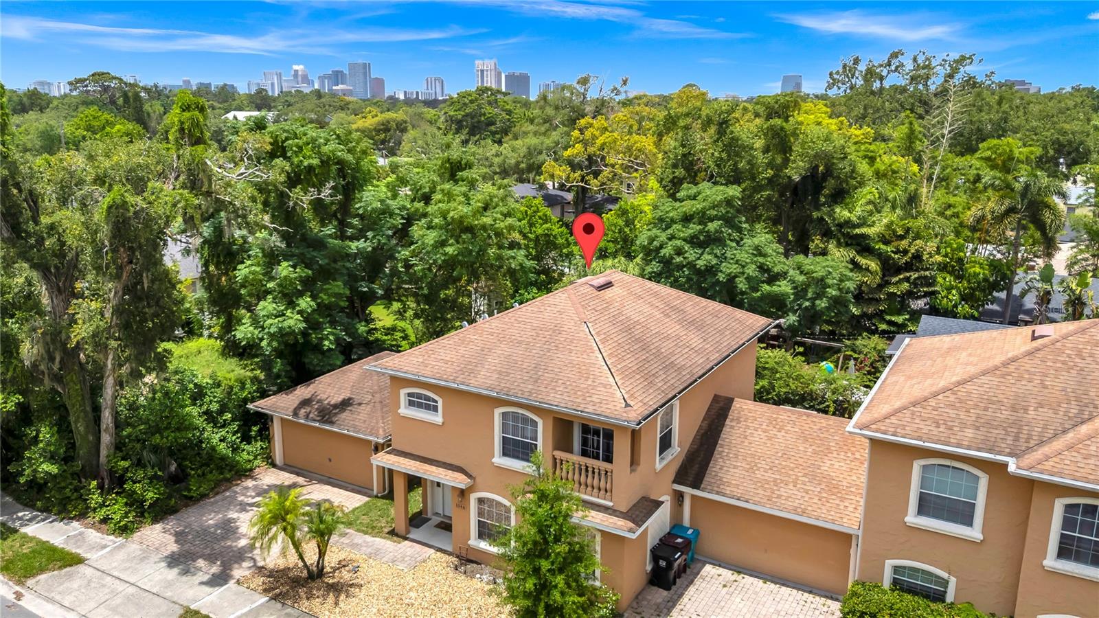 Image 4 of 42 For 1046 Morris Avenue 1046
