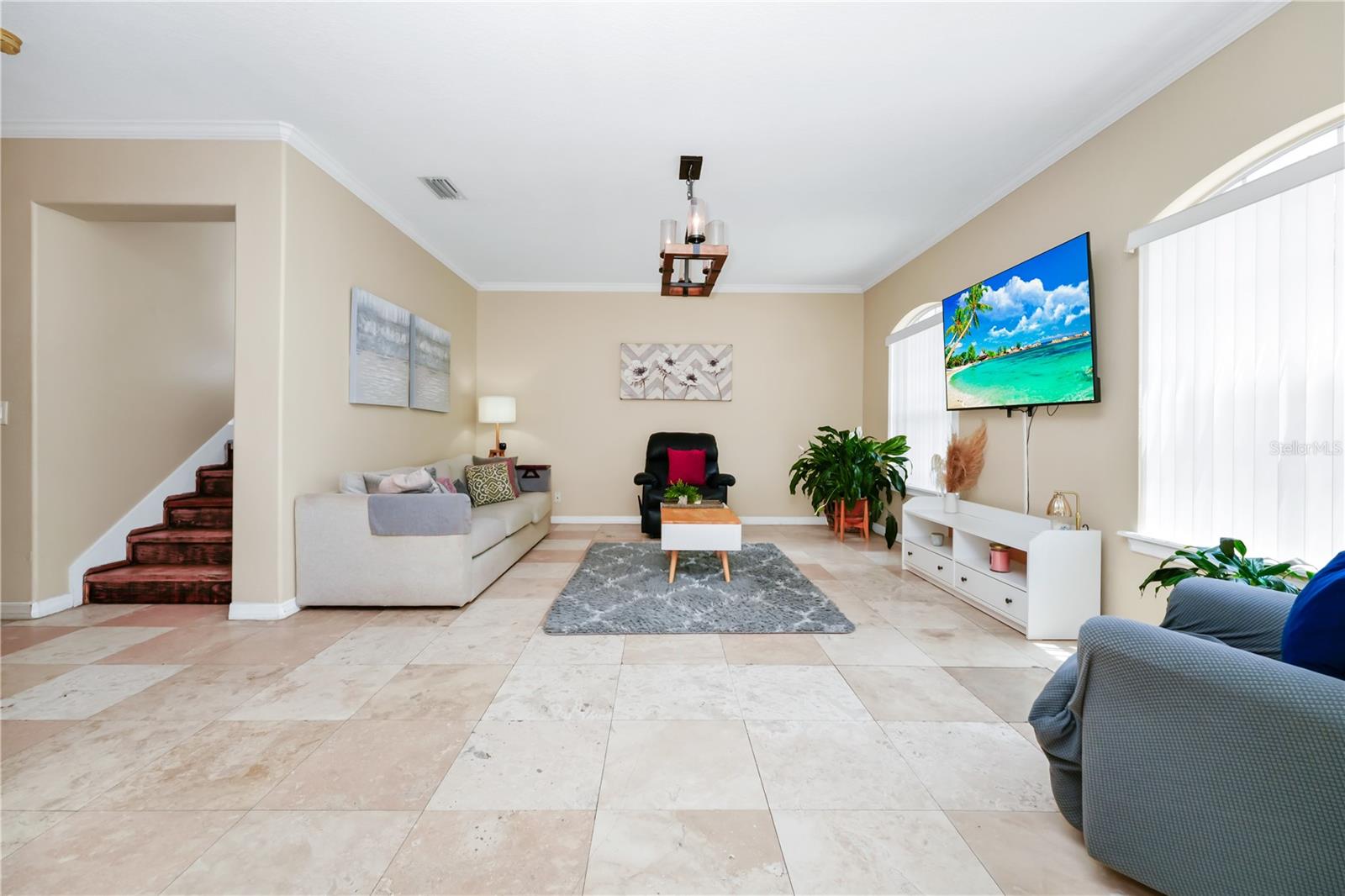 Image 6 of 42 For 1046 Morris Avenue 1046