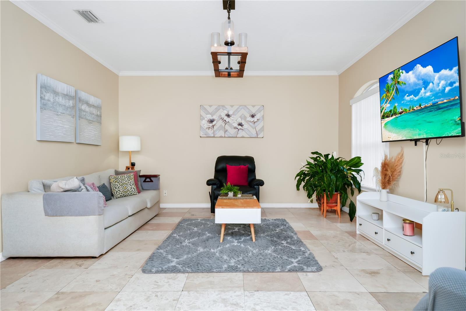 Image 7 of 42 For 1046 Morris Avenue 1046