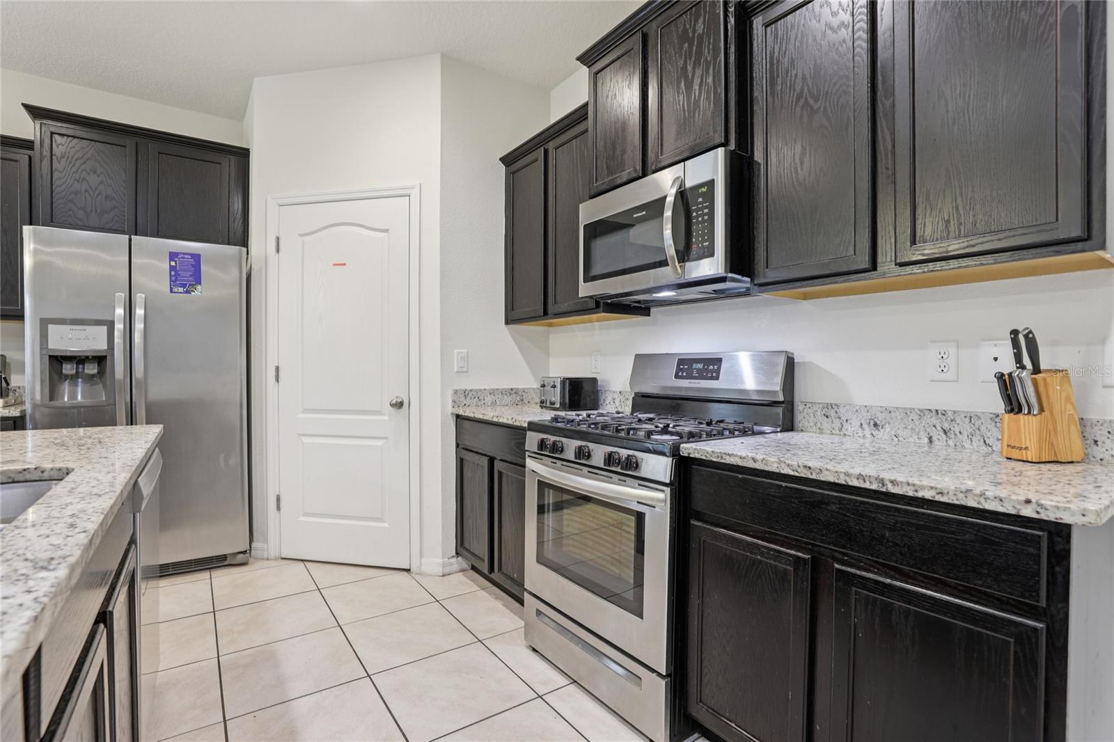 Image 15 of 69 For 7033 Oakwood Street