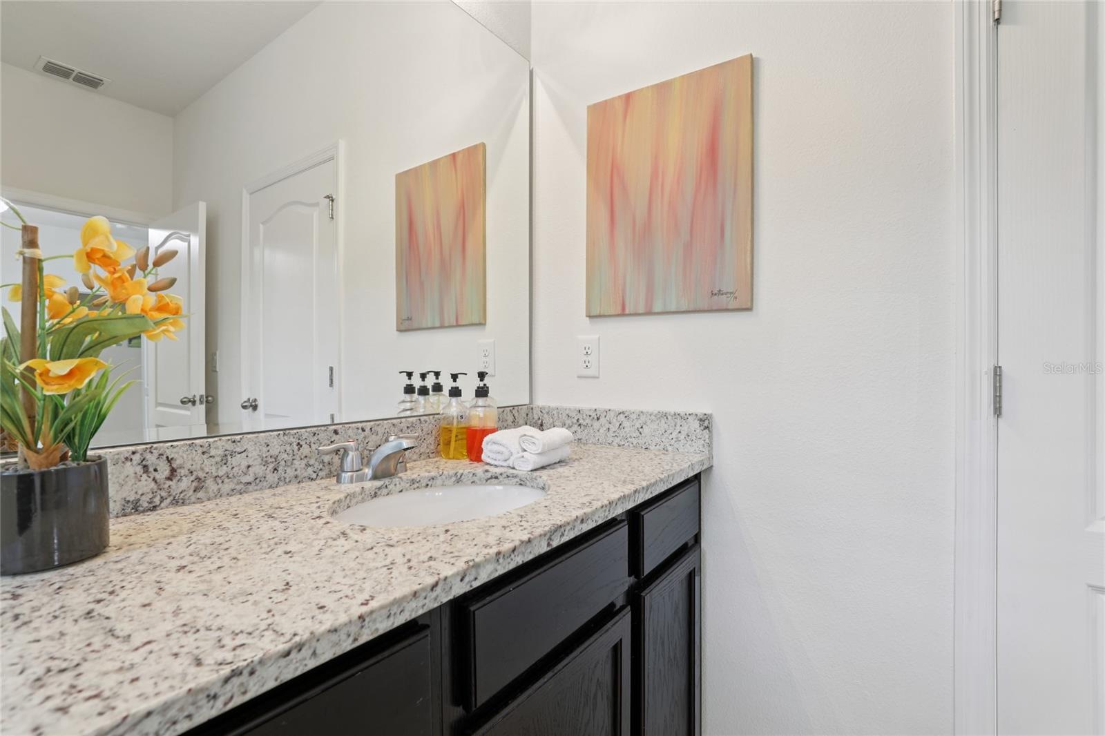 Image 23 of 69 For 7033 Oakwood Street