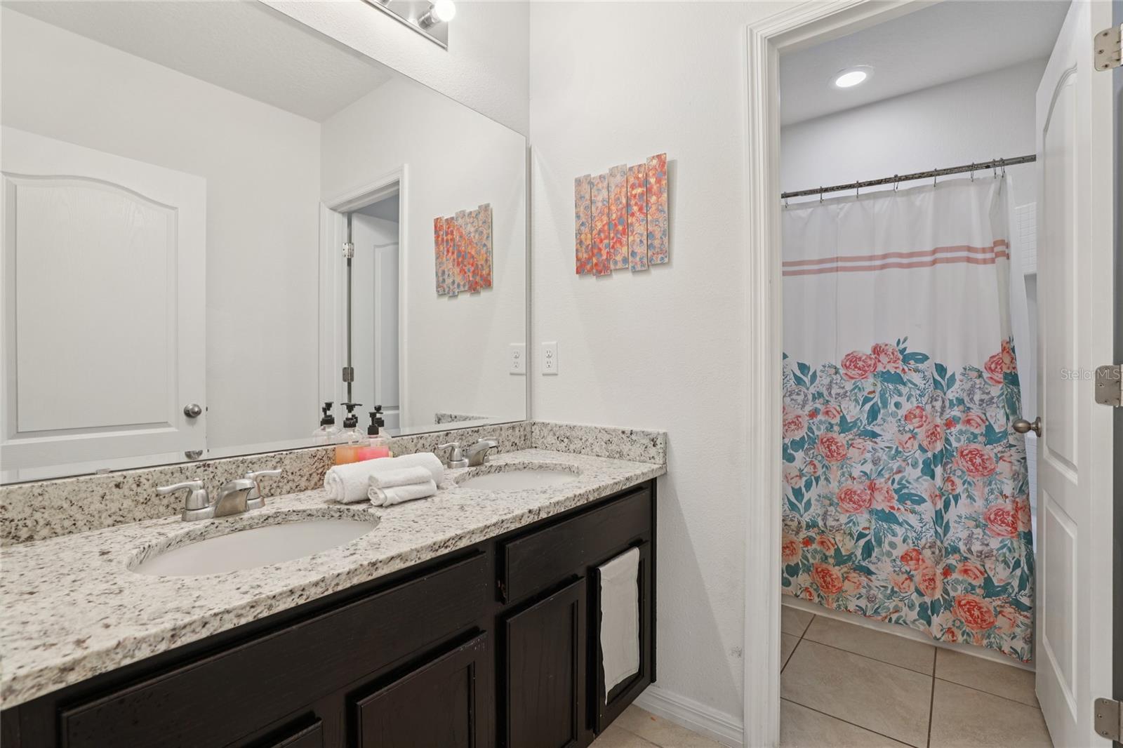 Image 37 of 69 For 7033 Oakwood Street