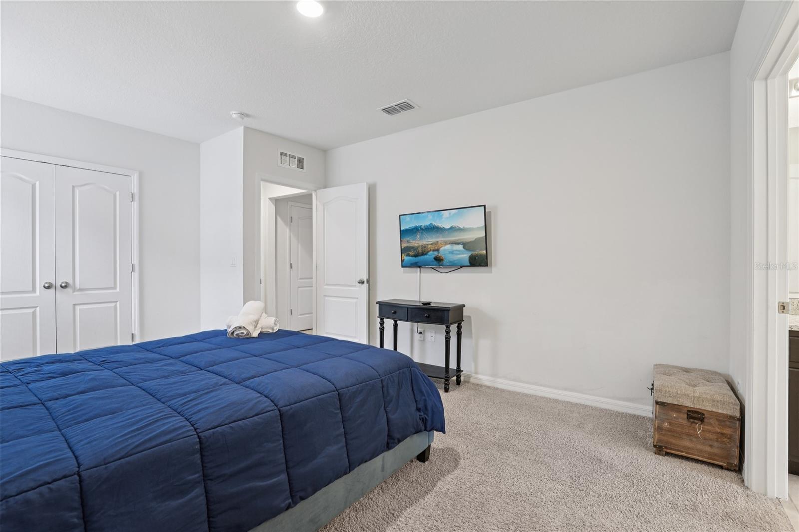 Image 46 of 69 For 7033 Oakwood Street