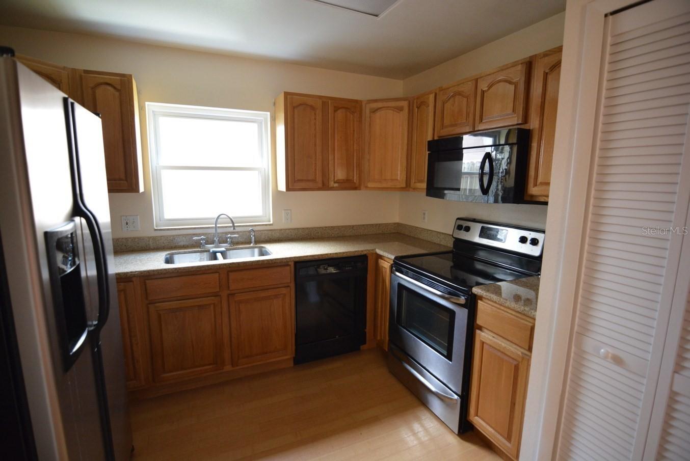 Image 2 of 24 For 1135 Covington Street