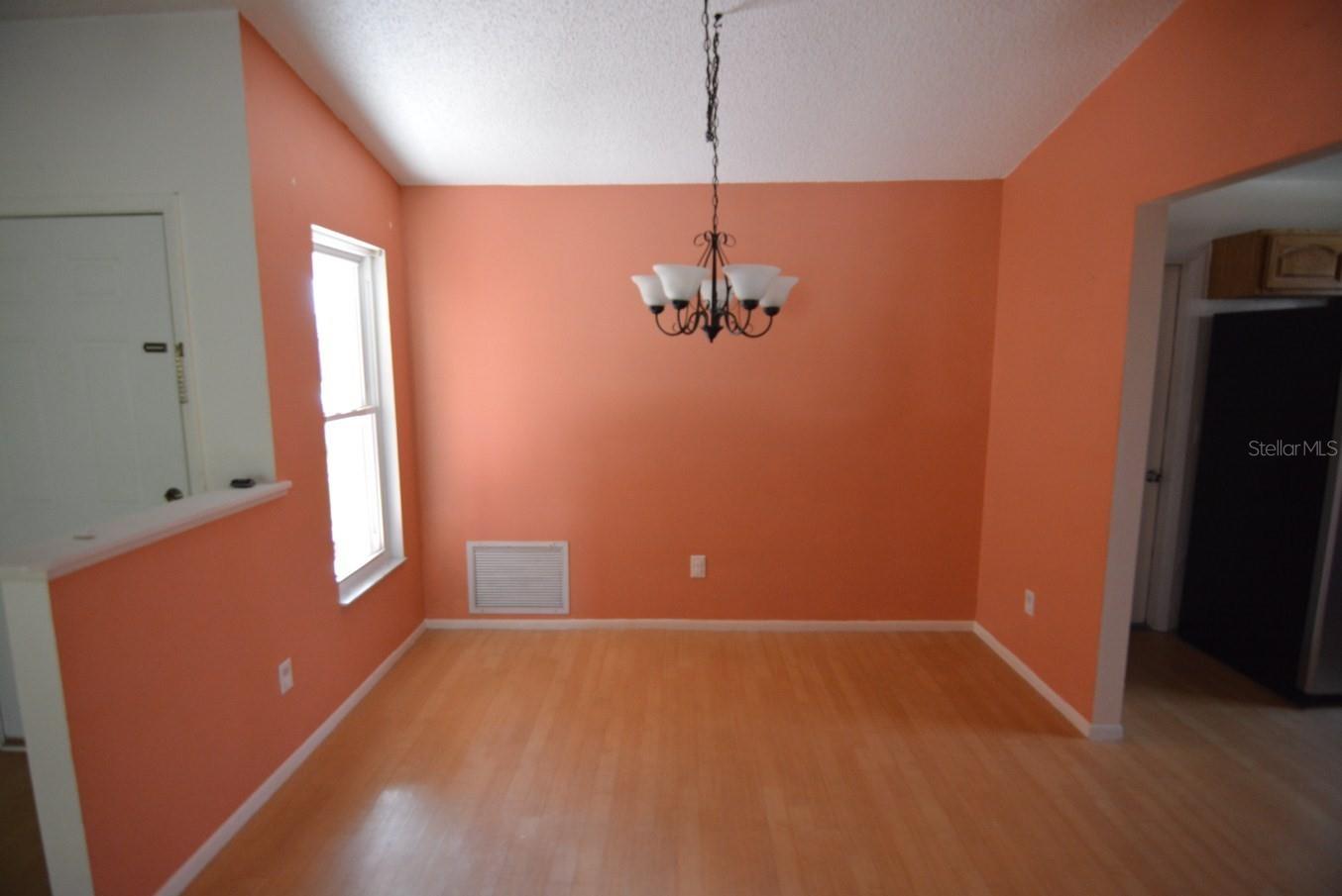Image 7 of 24 For 1135 Covington Street