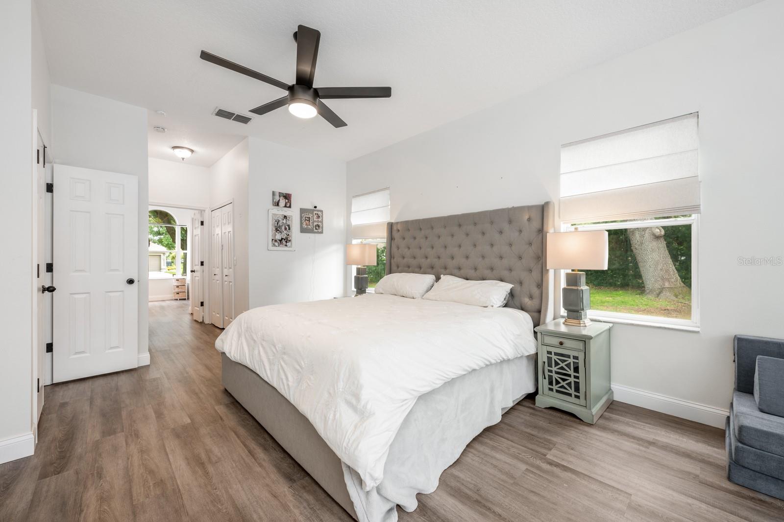 Image 14 of 40 For 10241 Pointview Court