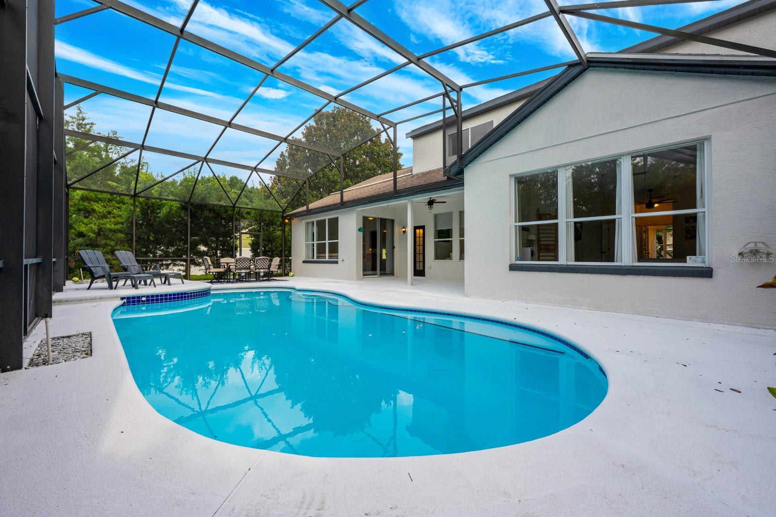 Image 2 of 40 For 10241 Pointview Court