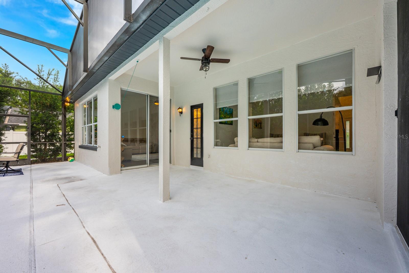 Image 26 of 40 For 10241 Pointview Court