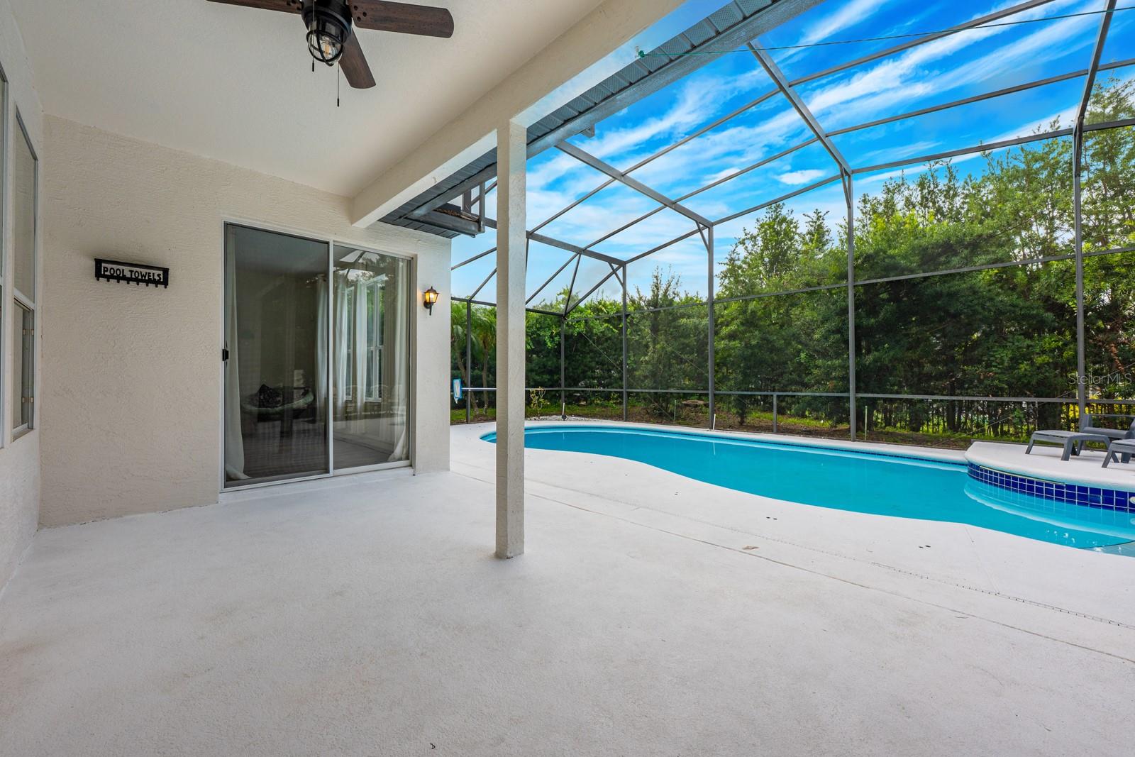 Image 27 of 40 For 10241 Pointview Court