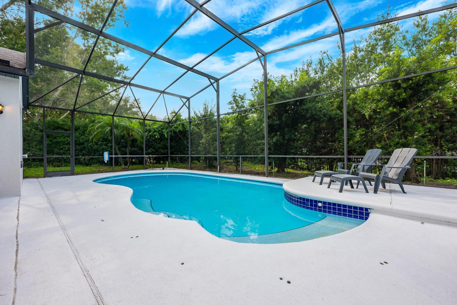 Image 28 of 40 For 10241 Pointview Court