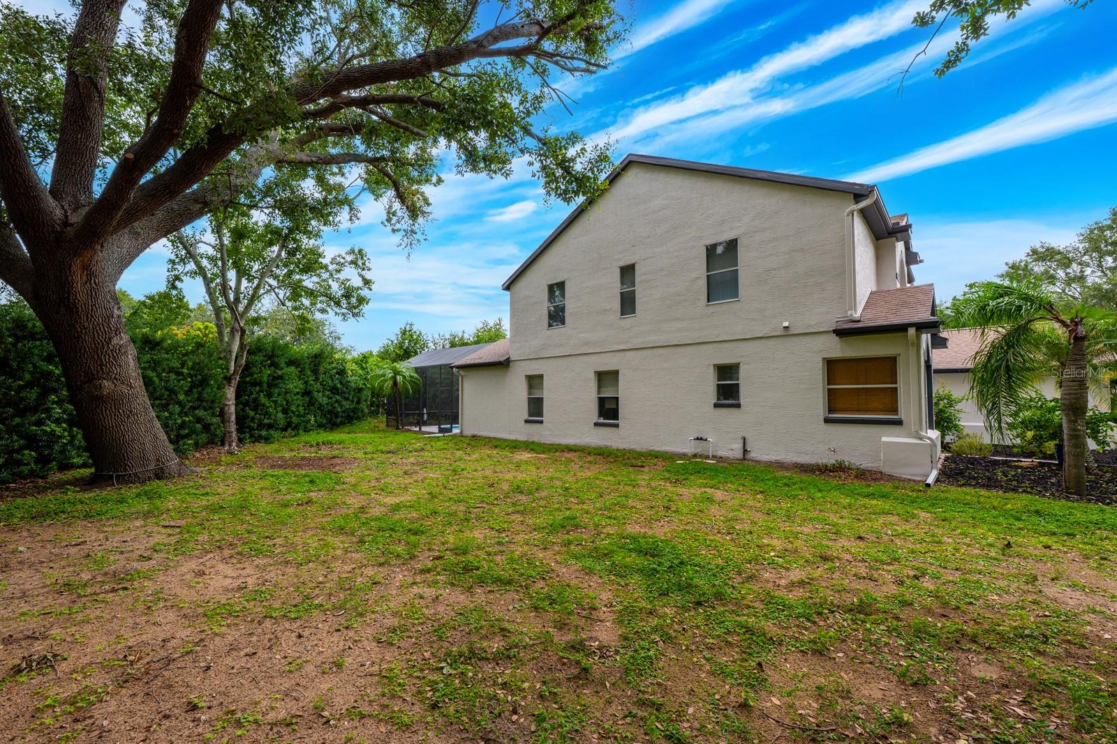 Image 30 of 40 For 10241 Pointview Court