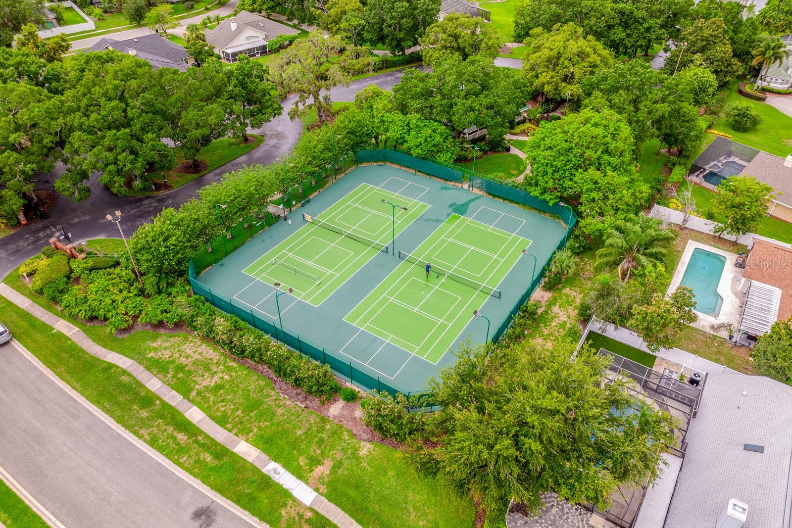 Image 38 of 40 For 10241 Pointview Court