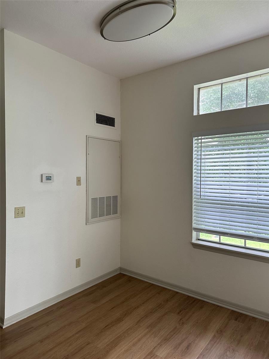 Image 6 of 35 For 7350 Westpointe Boulevard 234
