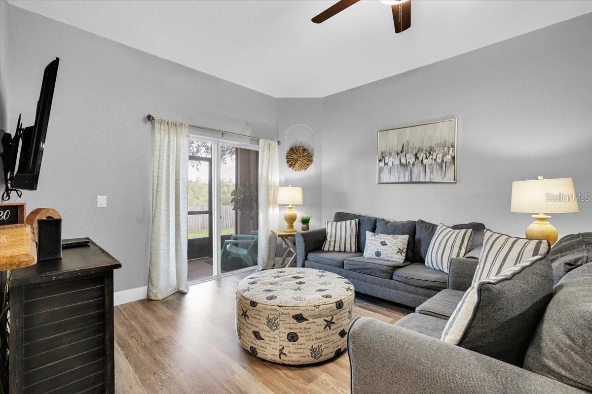 Image 7 of 27 For 3214 Calabria Avenue