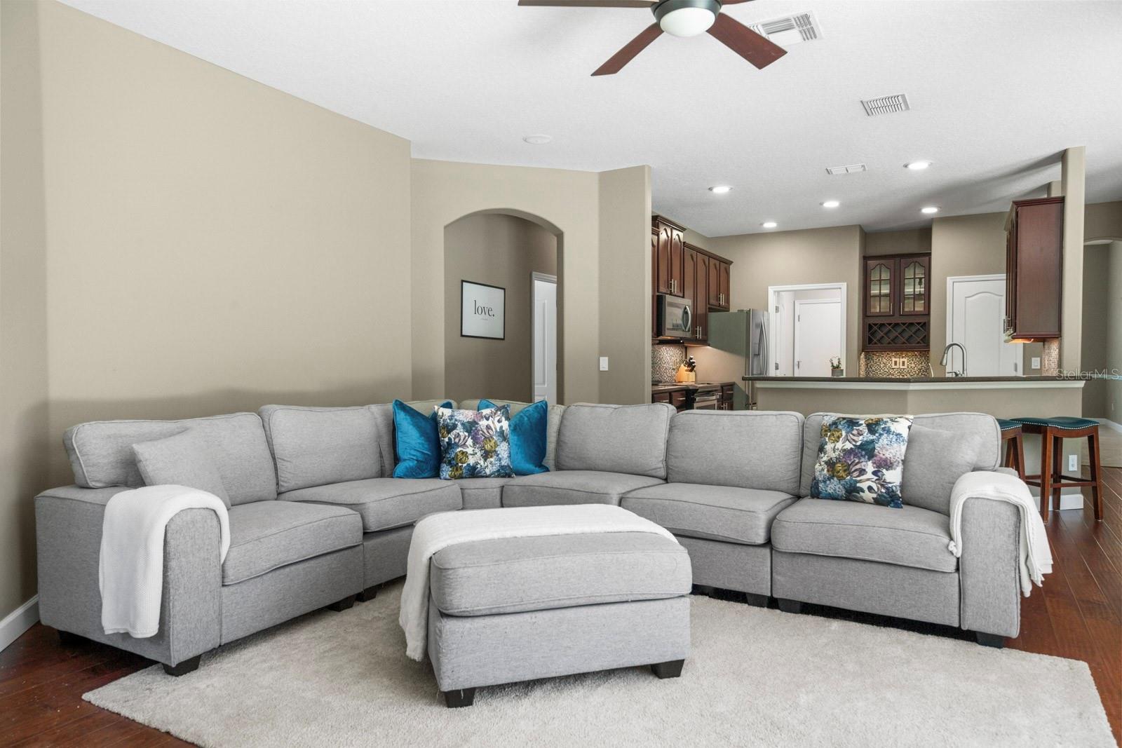Image 41 of 67 For 3307 Kentshire Boulevard