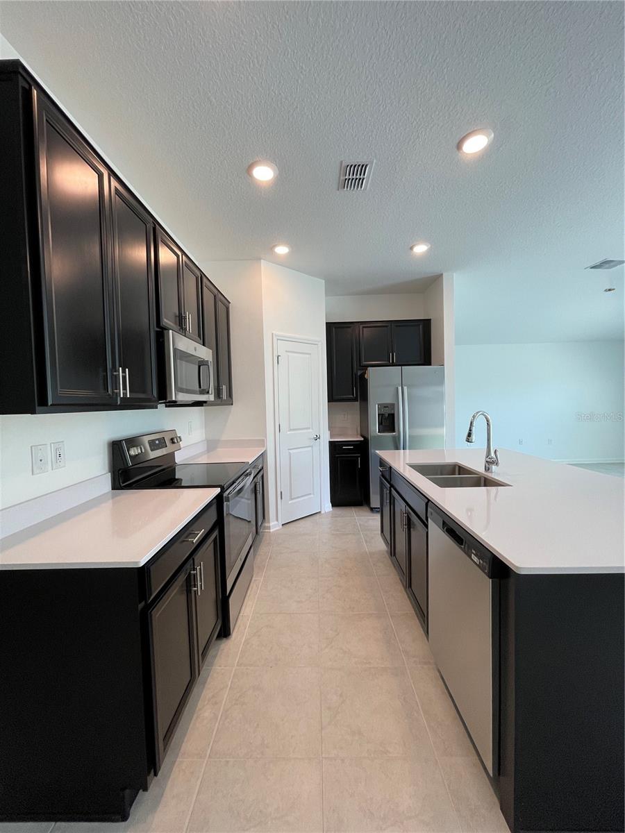 Image 12 of 46 For 1129 Saguaro Street