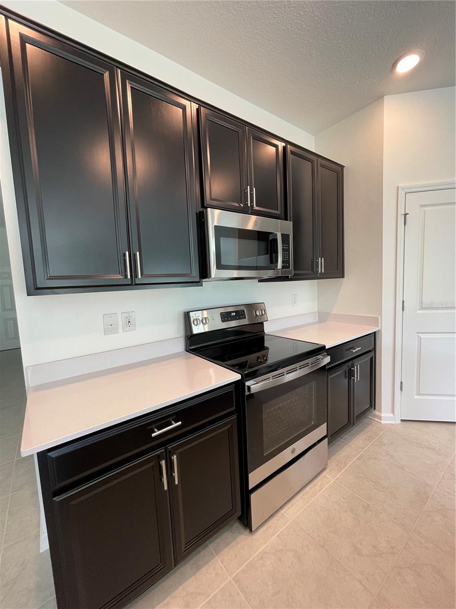 Image 13 of 46 For 1129 Saguaro Street