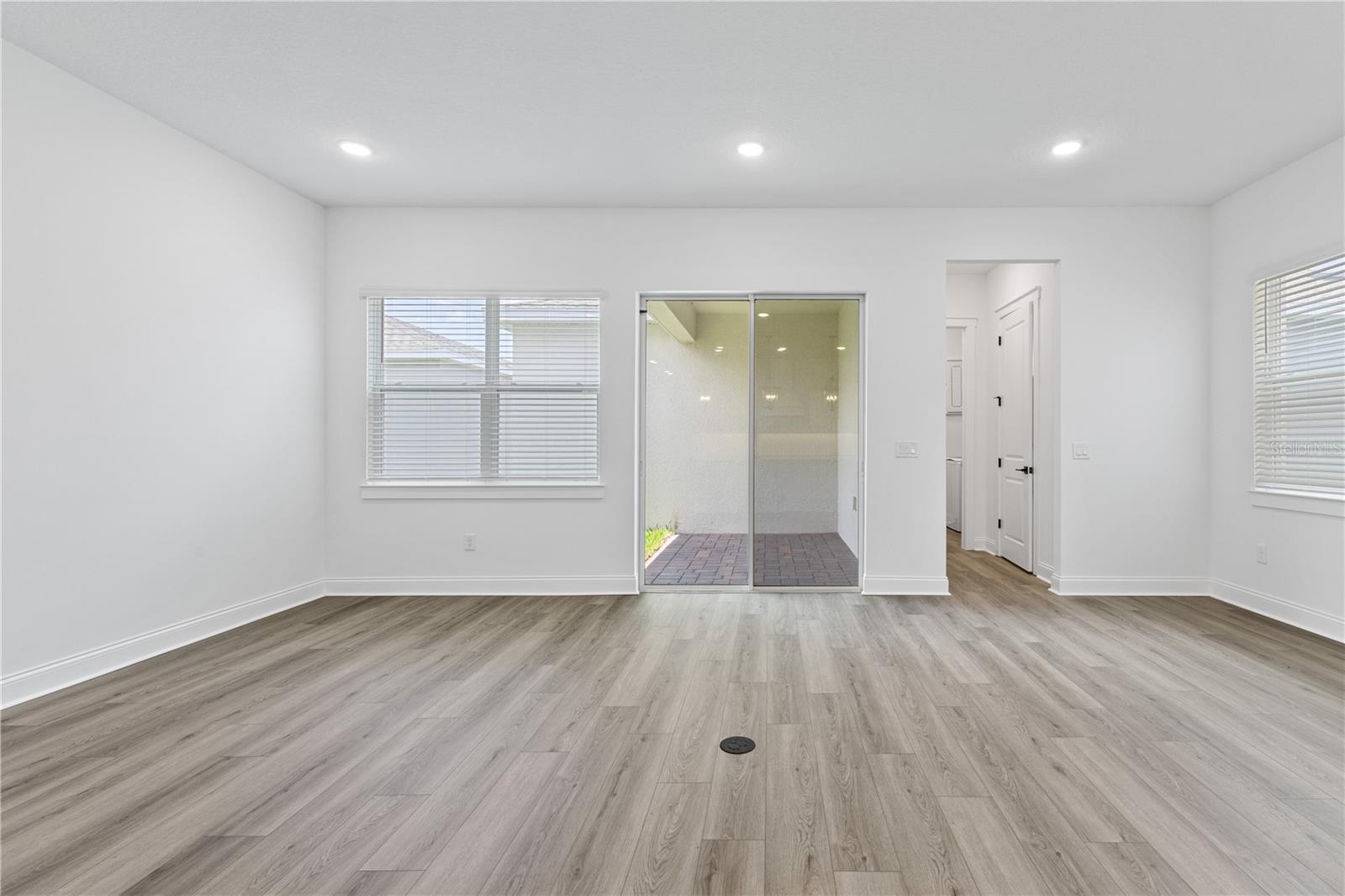 Image 16 of 43 For 12554 Westhaven Oak Drive