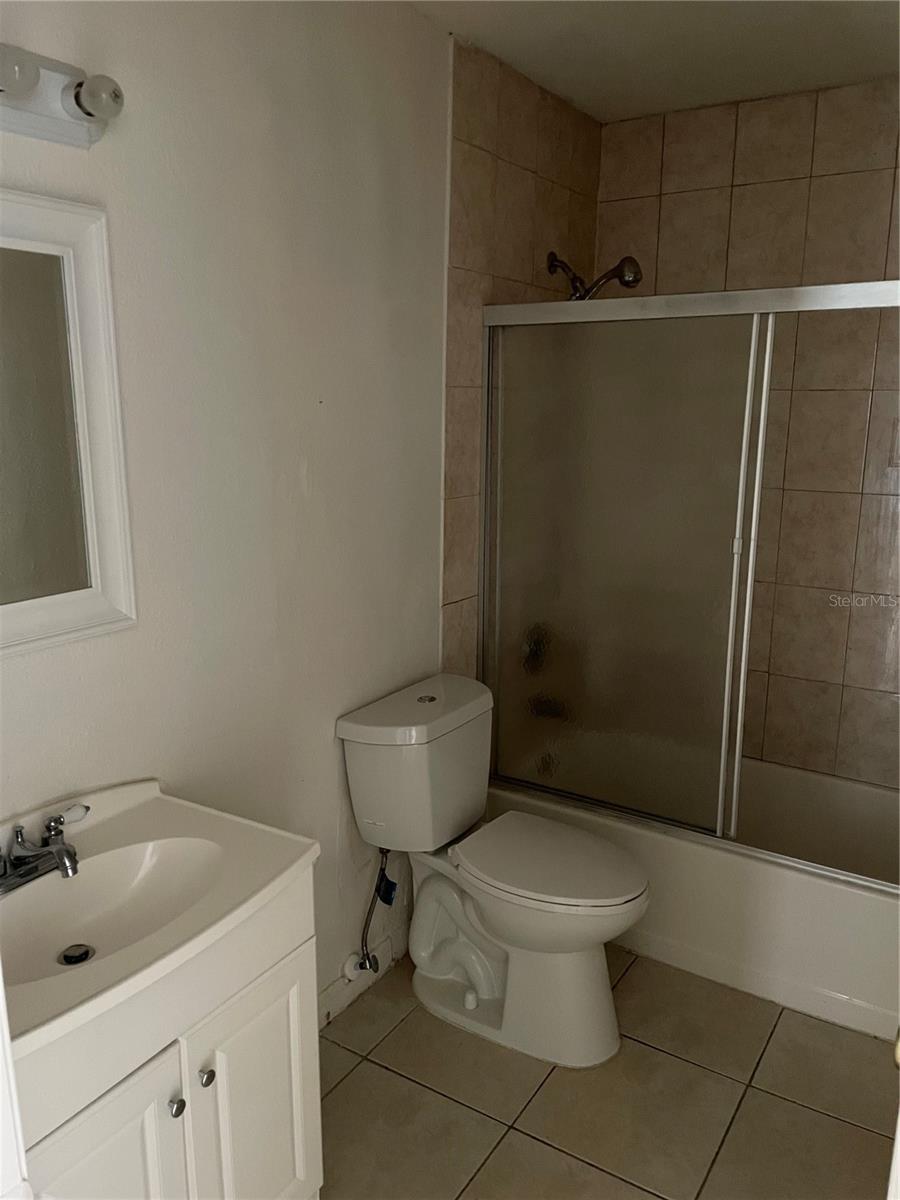 Image 17 of 24 For 4732 Walden Circle 1217