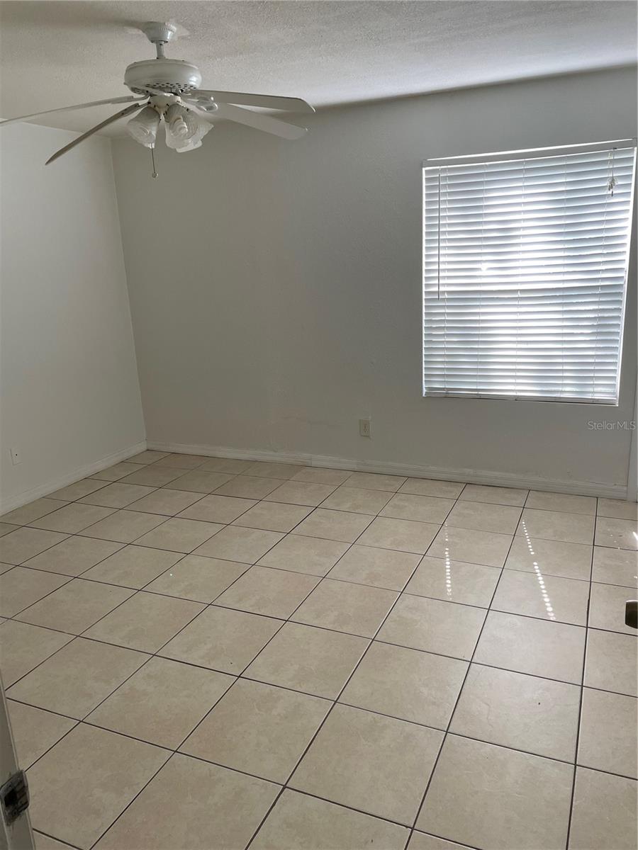 Image 18 of 24 For 4732 Walden Circle 1217