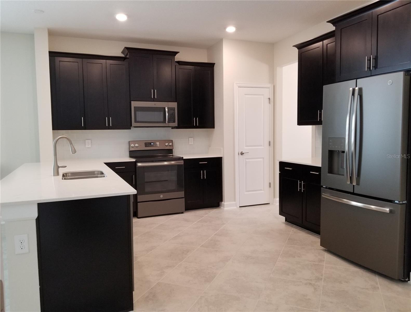 Image 2 of 10 For 11142 Longleaf Woods Drive