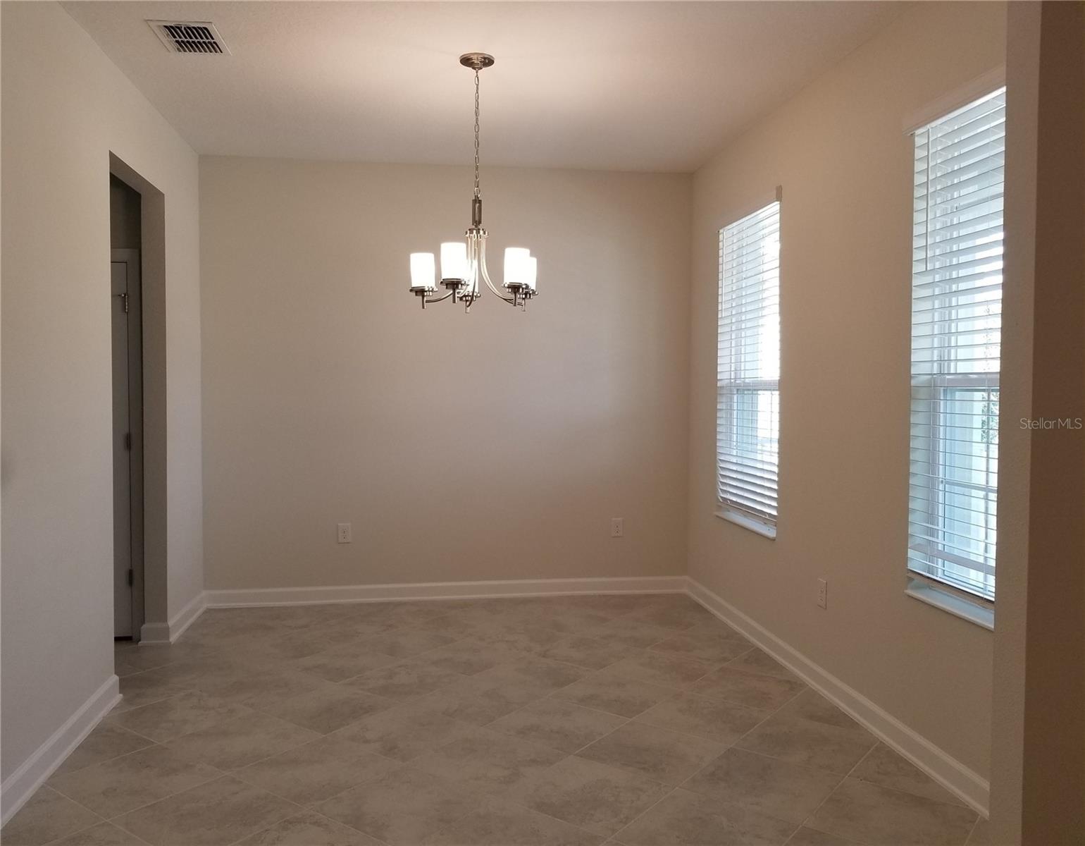 Image 3 of 10 For 11142 Longleaf Woods Drive