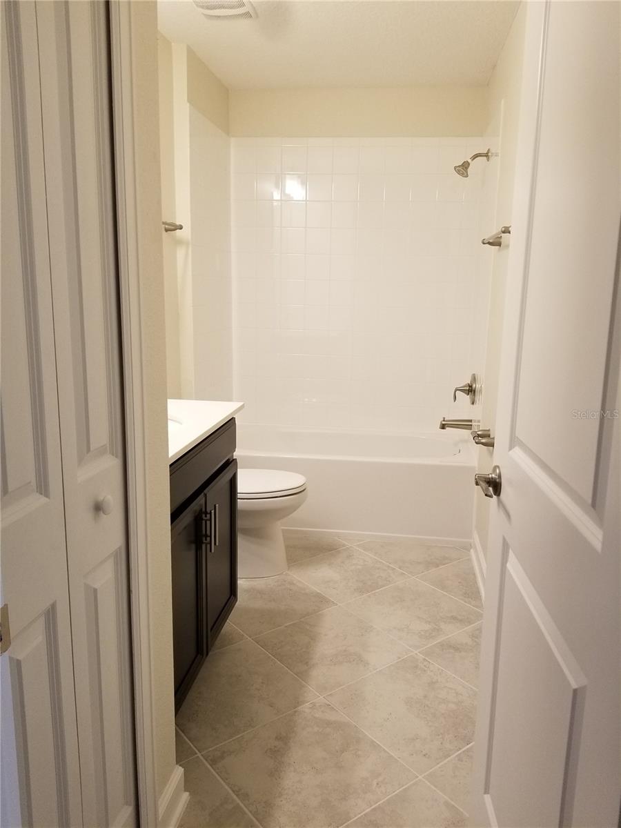 Image 6 of 10 For 11142 Longleaf Woods Drive