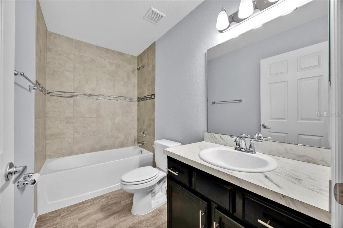 Image 12 of 26 For 907 Pearly Ridge Ln