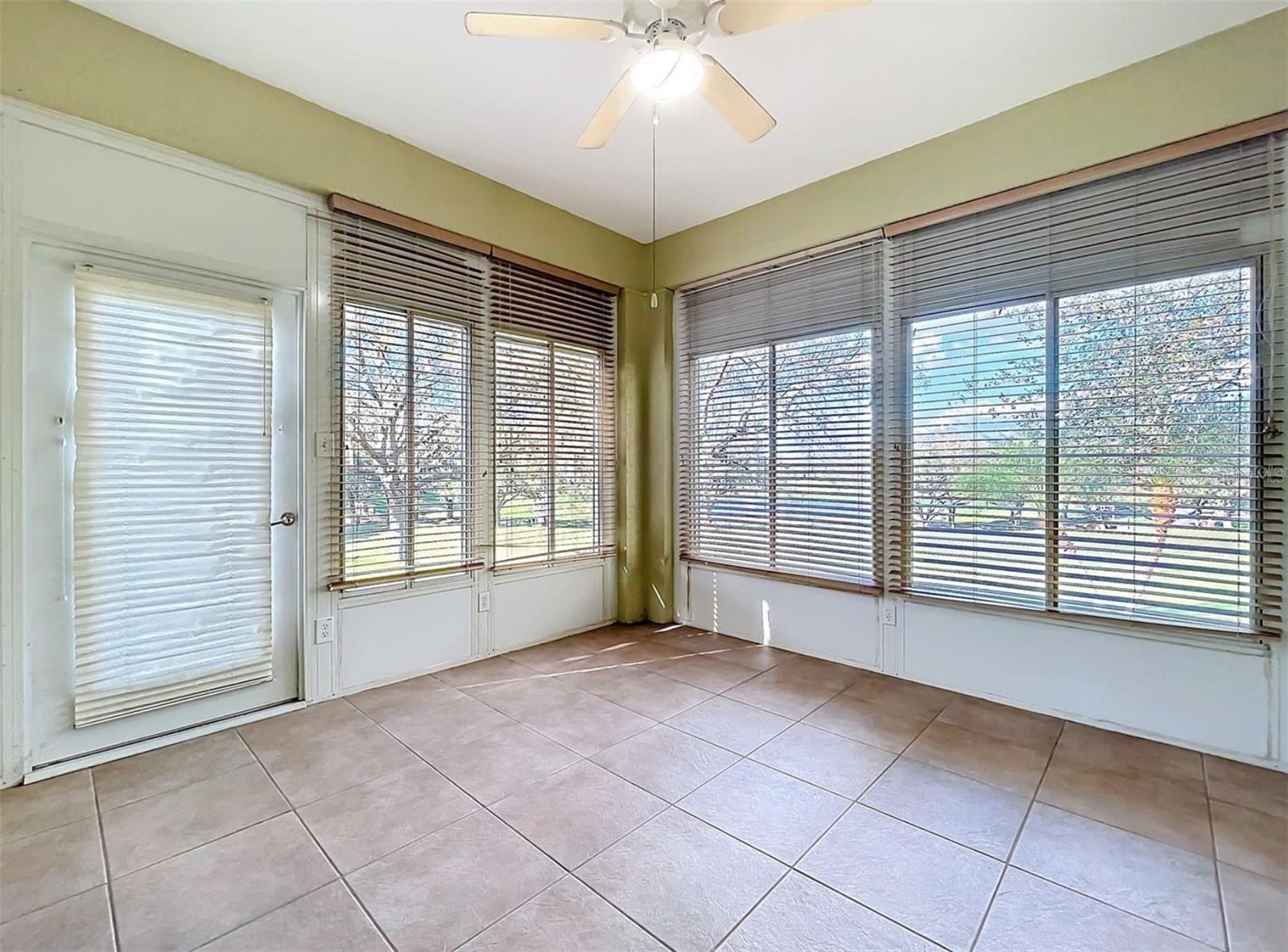 Image 21 of 26 For 1121 Magnolia Blossom Court