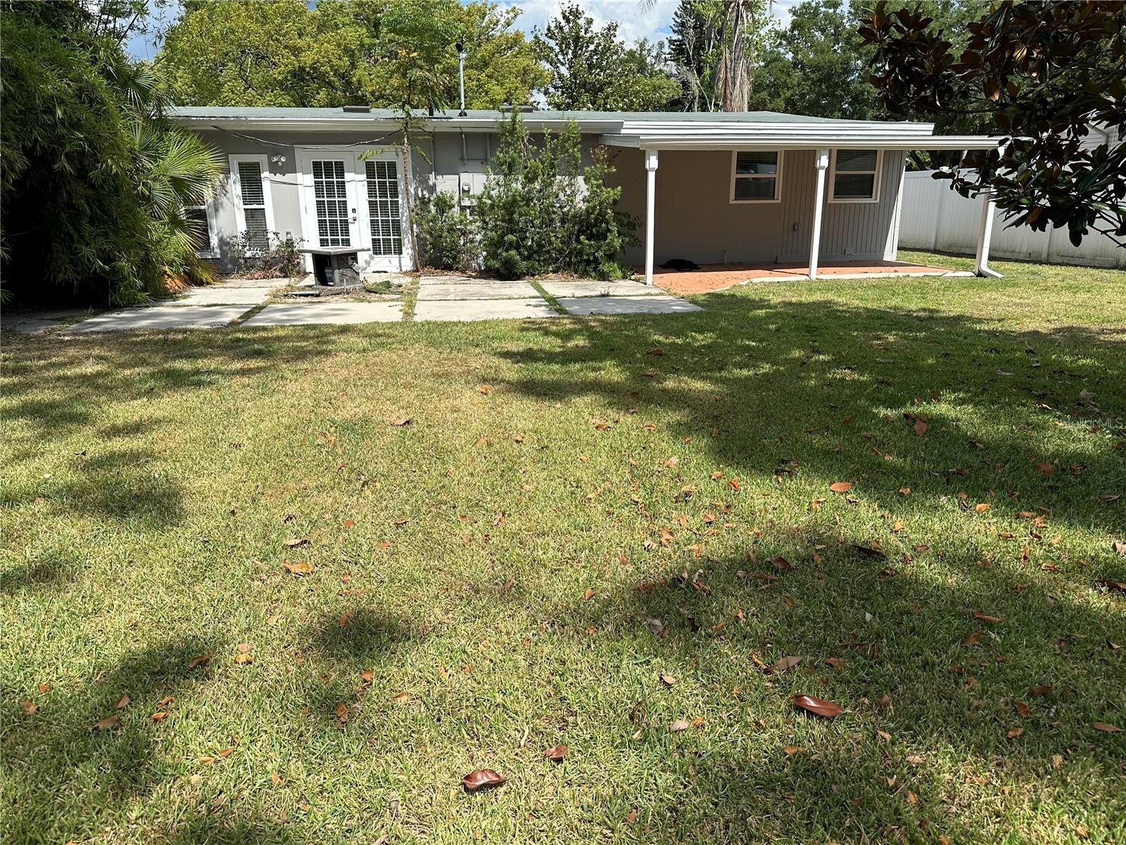 Image 20 of 26 For 333 Cambridge Boulevard