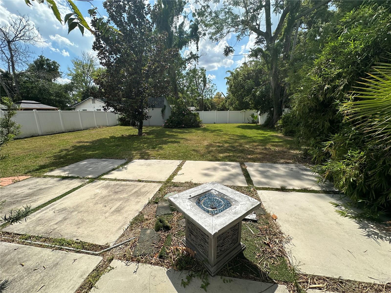 Image 23 of 26 For 333 Cambridge Boulevard